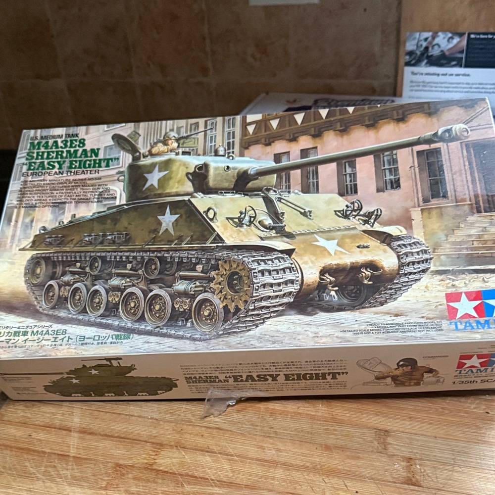 M4A3E8 Sherman Easy Eight Model Kit - Green Tamiya